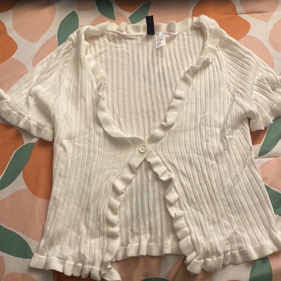 Button Front Ruffle Crop Tee - Picture 2 of 3